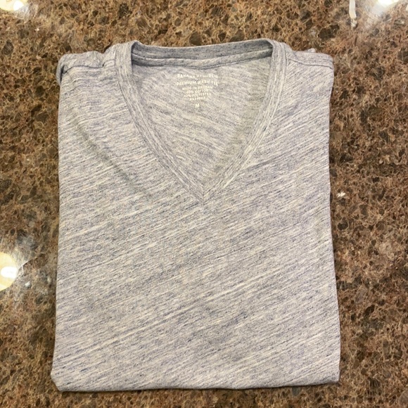 Banana Republic V Neck T-Shirt